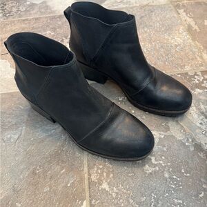 Sorel Black Ankle Booties